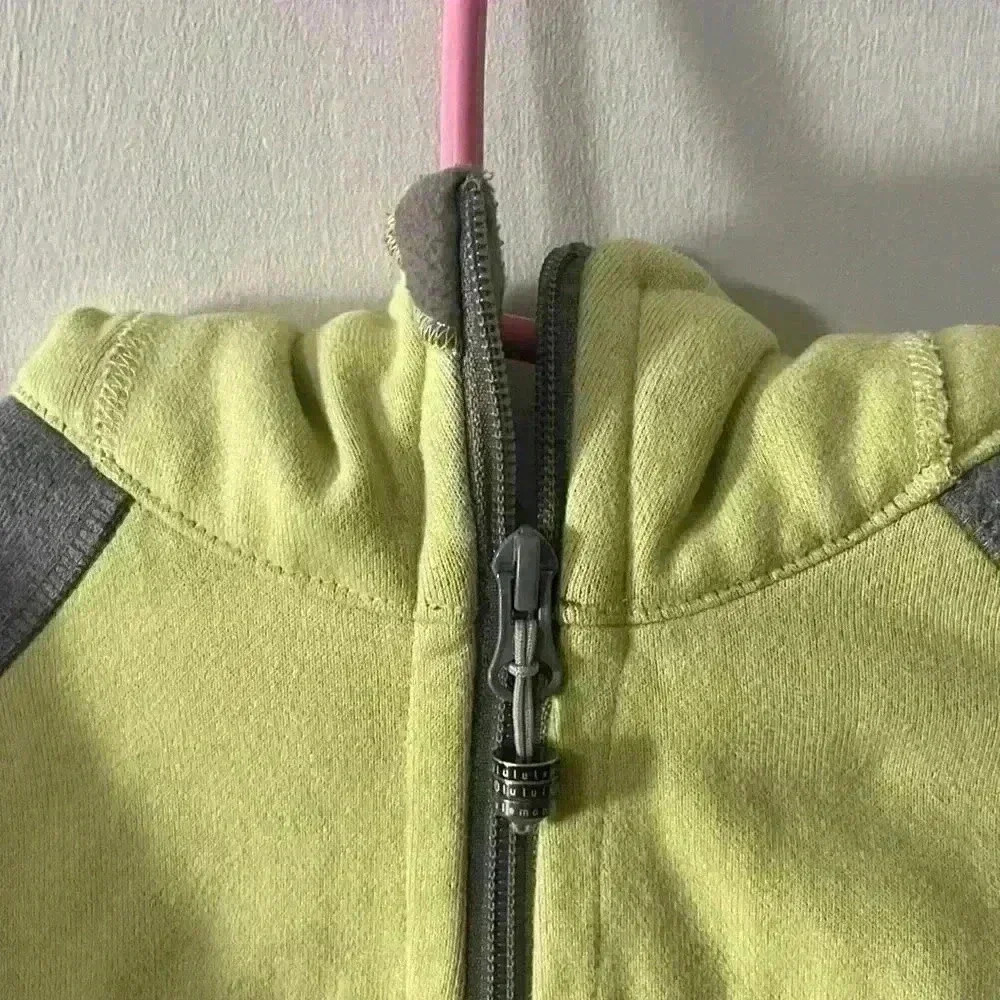 Lululemon woman sweater - Picture 5 of 7